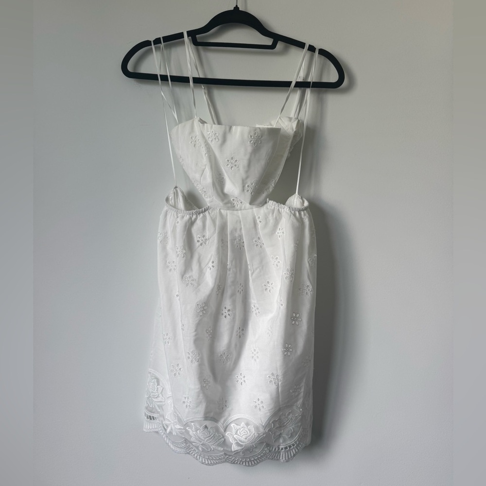 Hello Molly My Escape Mini Dress in White - Size M - Picture 3 of 14